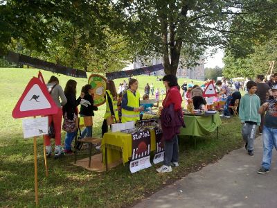 Sodelovanje z OŠ Dravlje na 10. Sončkovem dnevu, tematika katerega je bila "Varni v prometu".