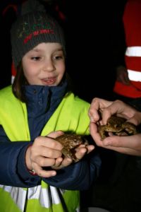 Najmlajši prostovoljci so se spoznavali z dvoživkami.