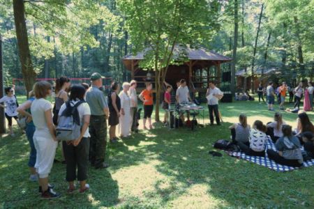 Sodelovanje na Kulturnem maratonu, ki ga je na Otoku ljubezni v Ižakovcih pripravila Gimnazija Franca Miklošiča iz Ljutomera.