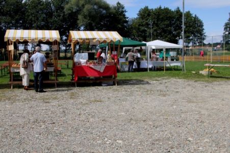 Udeležimo se tudi lokalnih dogodkov. Na fotografiji sejem Meštrov.